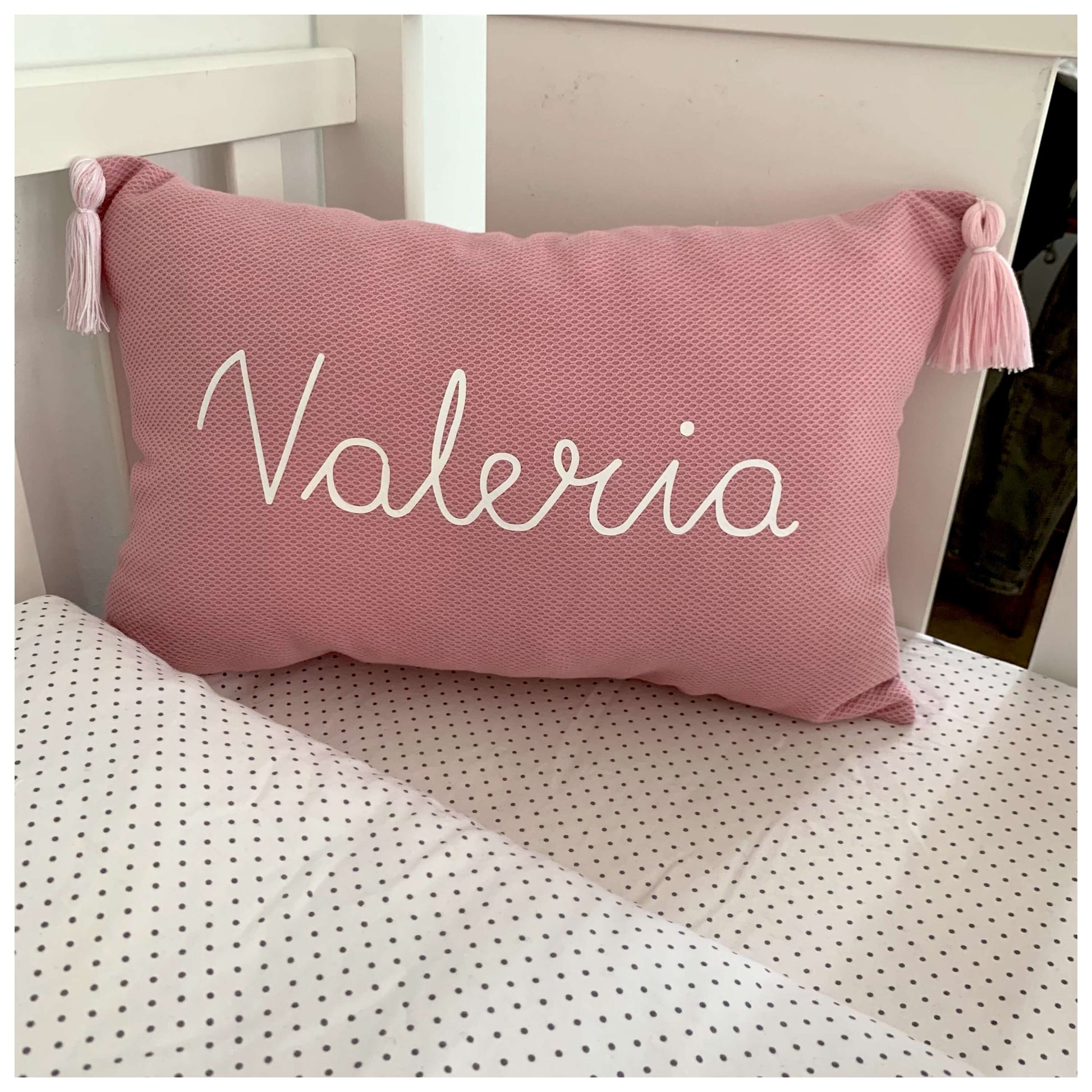 Canastillas bebe. Cojines personalizados con nombre